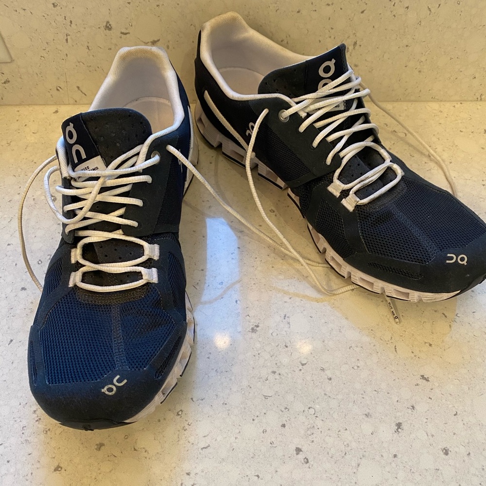 ON Cloud Men’s Sneakers